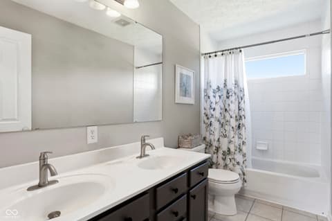 Photo of 12484 Goodloe Drive, Fishers, IN