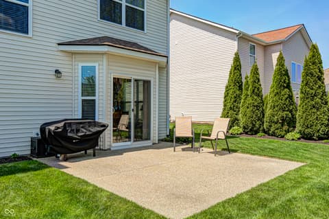 Photo of 563 Flint Boulevard, Fortville, IN