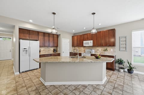 Photo of 563 Flint Boulevard, Fortville, IN