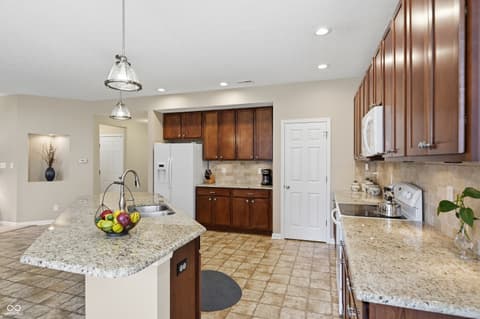 Photo of 563 Flint Boulevard, Fortville, IN