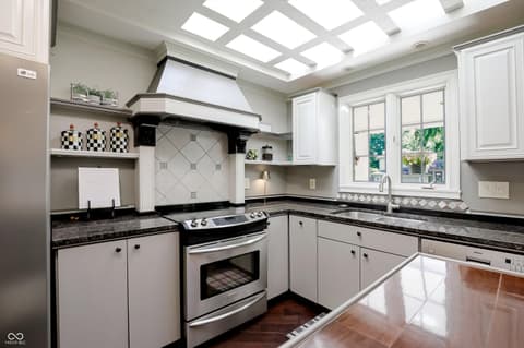 Photo of 8732 Green Branch Lane, Indianapolis, IN