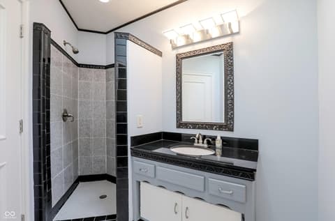 Photo of 8732 Green Branch Lane, Indianapolis, IN