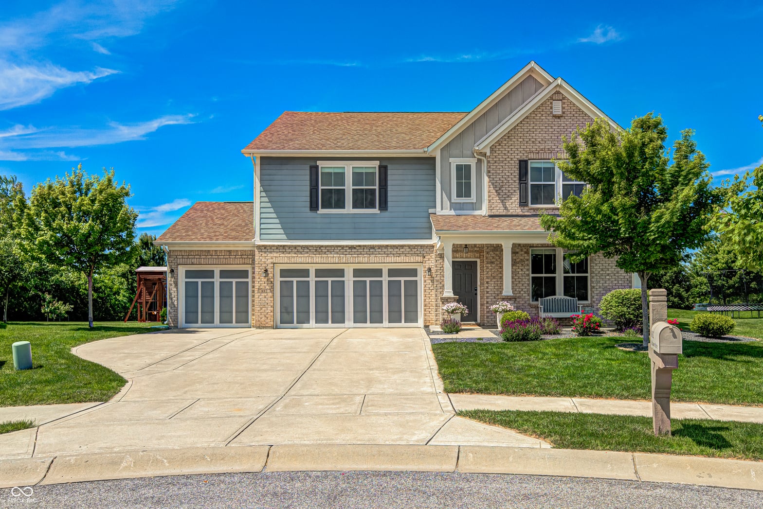 Front exterior at 882 Oaklawn Drive, Westfield, IN