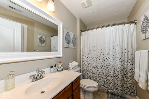 Photo of 15770 Chapel Park Drive E, Noblesville, IN