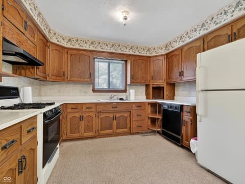 Photo of 8782 Surrey Drive, Pendleton, IN