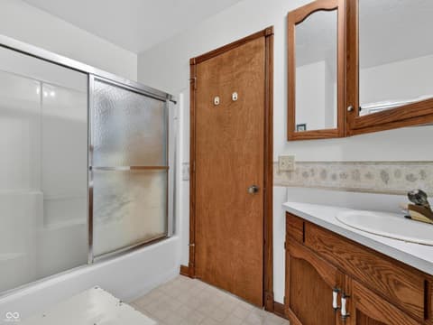Photo of 8782 Surrey Drive, Pendleton, IN