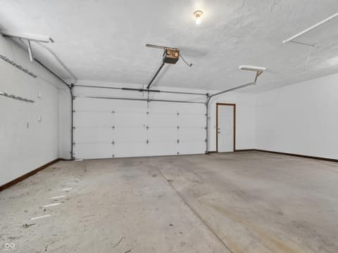 Photo of 8782 Surrey Drive, Pendleton, IN