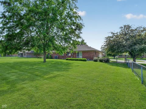Photo of 8782 Surrey Drive, Pendleton, IN