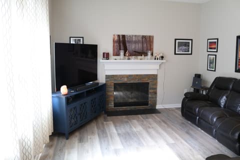 Family room at 616 Midnight Court, Indianapolis, IN