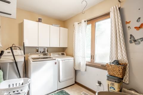 Laundry room at 13850 Adios Pass, Carmel, IN