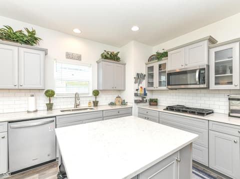 Photo of 5583 W Port Drive, McCordsville, IN