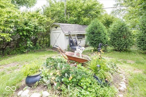 Yard at 11520 Timberlane Drive, Fishers, IN