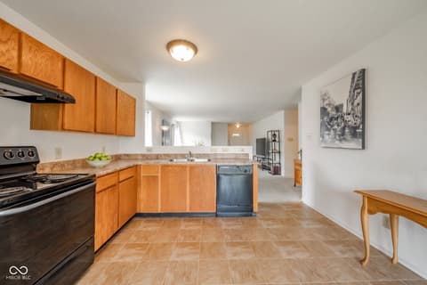 Photo of 406 Warrior Court, Sheridan, IN