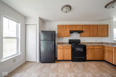 Photo of 406 Warrior Court, Sheridan, IN