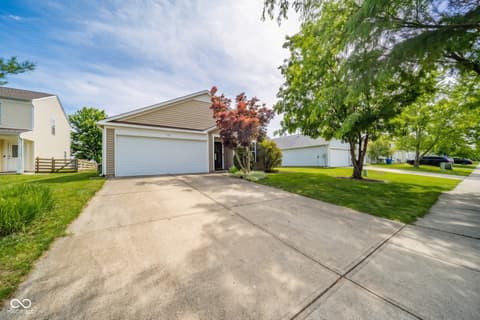 Photo of 406 Warrior Court, Sheridan, IN