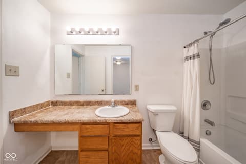 Bathroom at 406 Warrior Court, Sheridan, IN