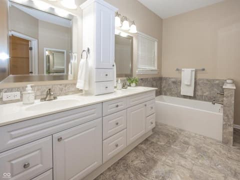 Photo of 16790 Maraschino Drive, Noblesville, IN