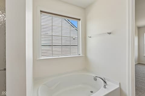 Primary bathroom at 12447 Wolverton Way, Fishers, IN