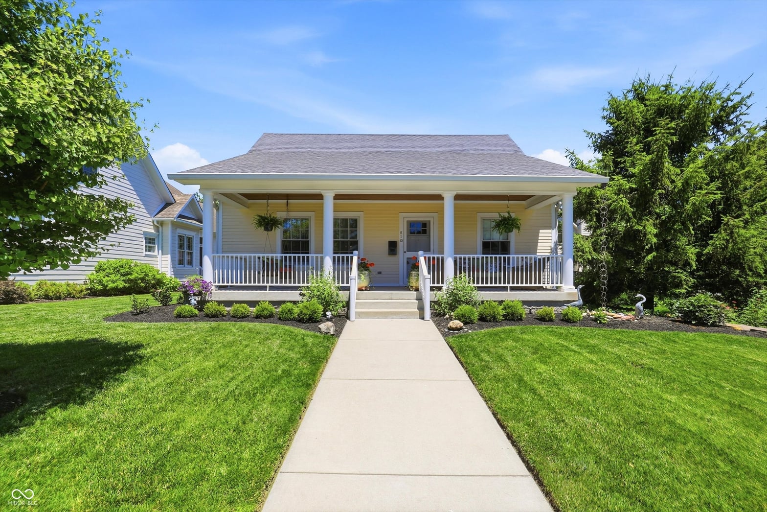 Photo of 810 W Pine Street, Zionsville, IN