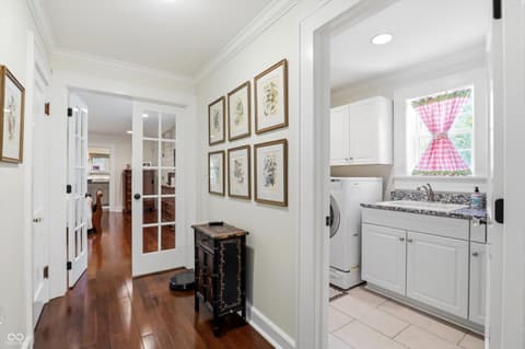 Photo of 810 W Pine Street, Zionsville, IN