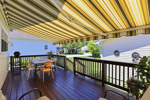 Photo of 810 W Pine Street, Zionsville, IN
