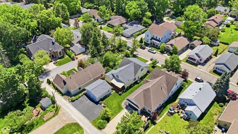 Photo of 810 W Pine Street, Zionsville, IN