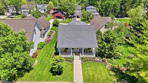 Photo of 810 W Pine Street, Zionsville, IN
