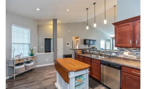 Photo of 15206 High Timber Lane, Noblesville, IN