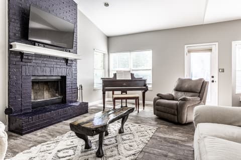 Photo of 8688 Buffett Parkway, Fishers, IN