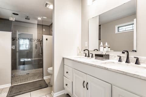 Photo of 8688 Buffett Parkway, Fishers, IN