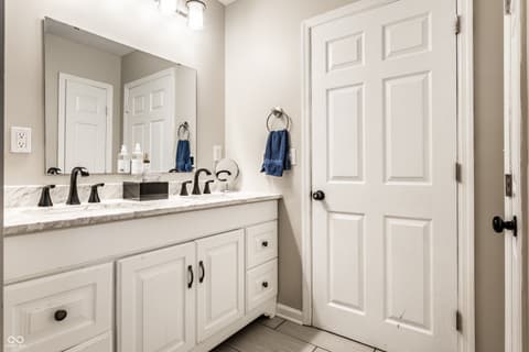Photo of 8688 Buffett Parkway, Fishers, IN