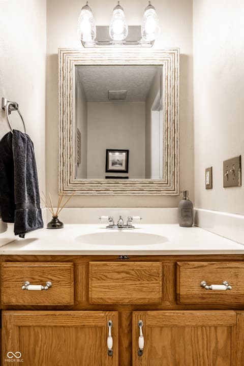 Photo of 8688 Buffett Parkway, Fishers, IN