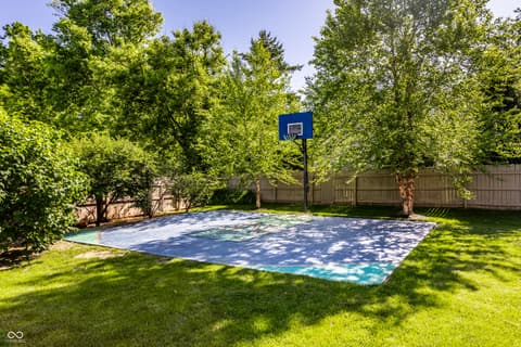 Photo of 8688 Buffett Parkway, Fishers, IN