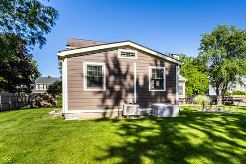 Photo of 8688 Buffett Parkway, Fishers, IN