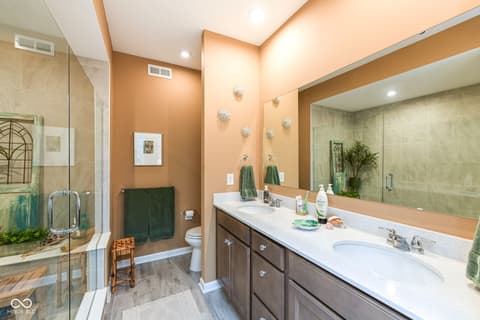 Primary bathroom at 927 Tuxedo Drive, Westfield, IN