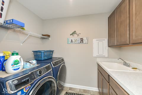 Laundry room at 927 Tuxedo Drive, Westfield, IN