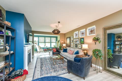 Living room at 927 Tuxedo Drive, Westfield, IN