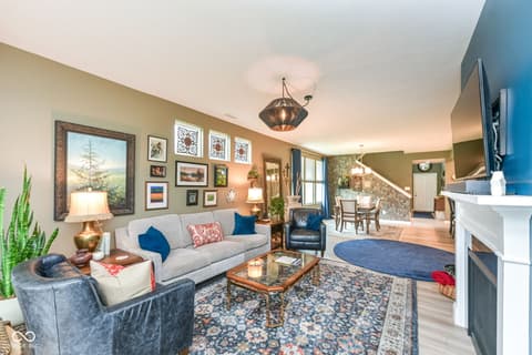 Living room at 927 Tuxedo Drive, Westfield, IN