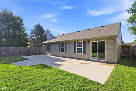 Photo of 546 E Pine Ridge Drive, Westfield, IN