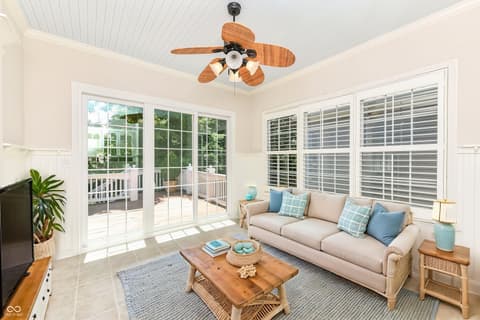 Bonus room at 10655 Sunset Point Lane, Fishers, IN