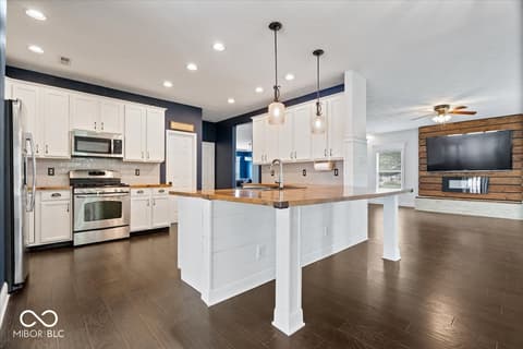 Photo of 10375 Delphi Court, Fishers, IN