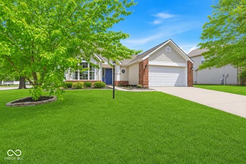 8940 Woodlark Drive