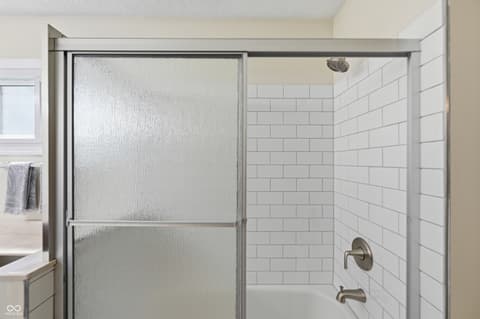 Primary bathroom at 10713 Pimlico Circle, Carmel, IN