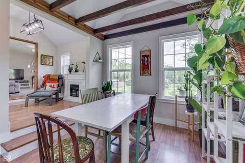 Photo of 825 E Southport Road, Indianapolis, IN