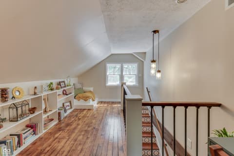 Photo of 825 E Southport Road, Indianapolis, IN