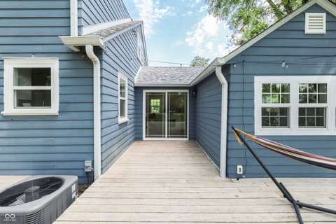 Photo of 825 E Southport Road, Indianapolis, IN