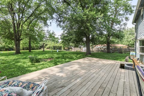 Photo of 825 E Southport Road, Indianapolis, IN
