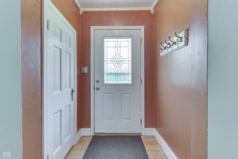 Photo of 825 E Southport Road, Indianapolis, IN