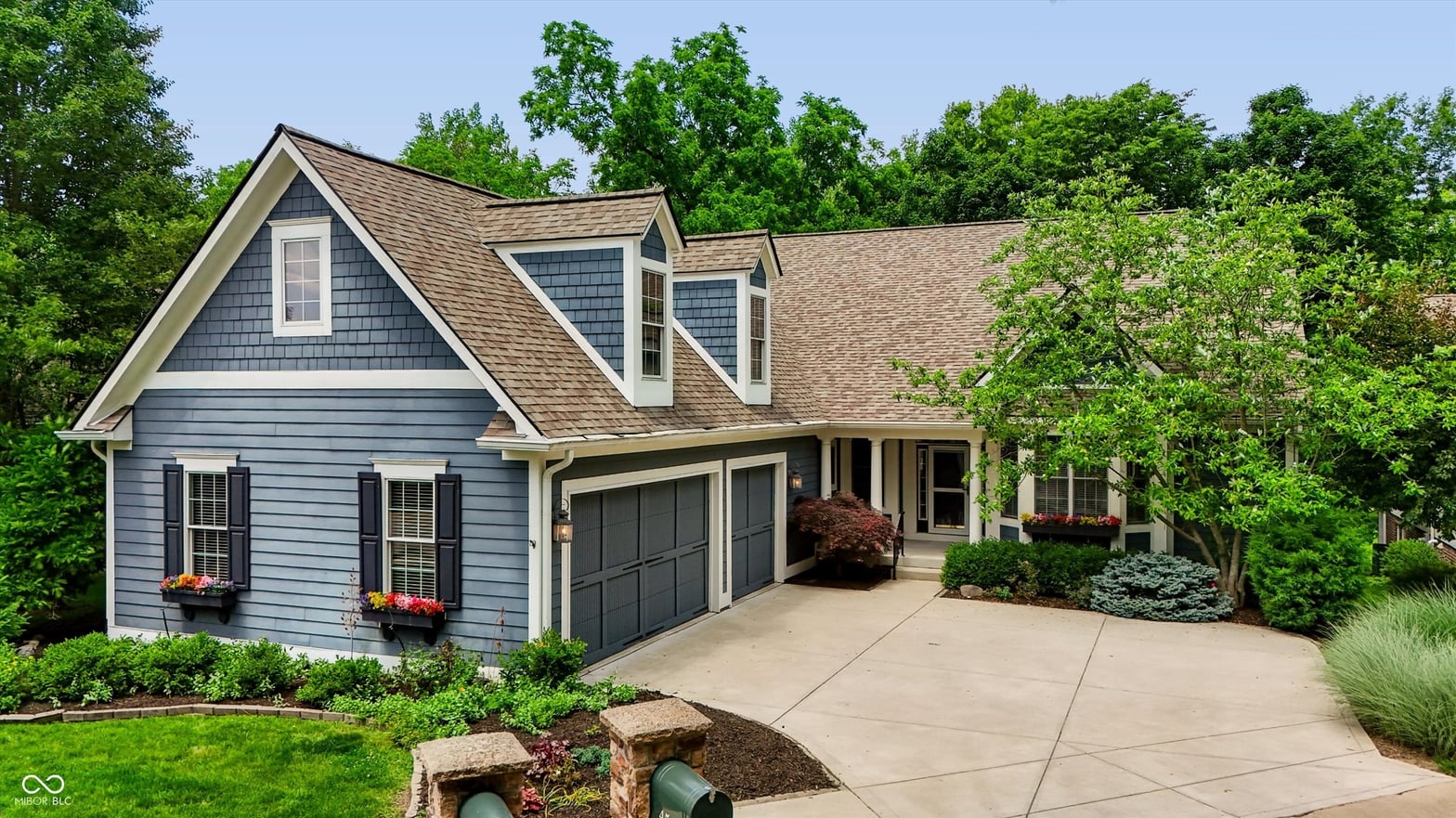 Photo of 4534 Summersong Road, Zionsville, IN