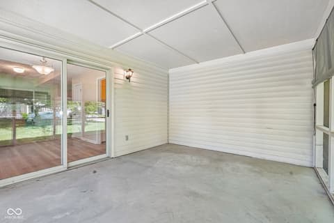 Bonus room at 3800 Richmond Court, Carmel, IN